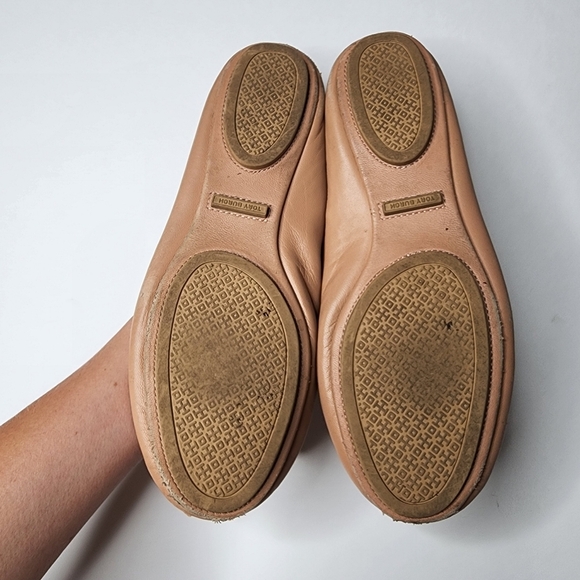 Tory Burch Reva Ballet Flat Beige 8 - Picture 5 of 9